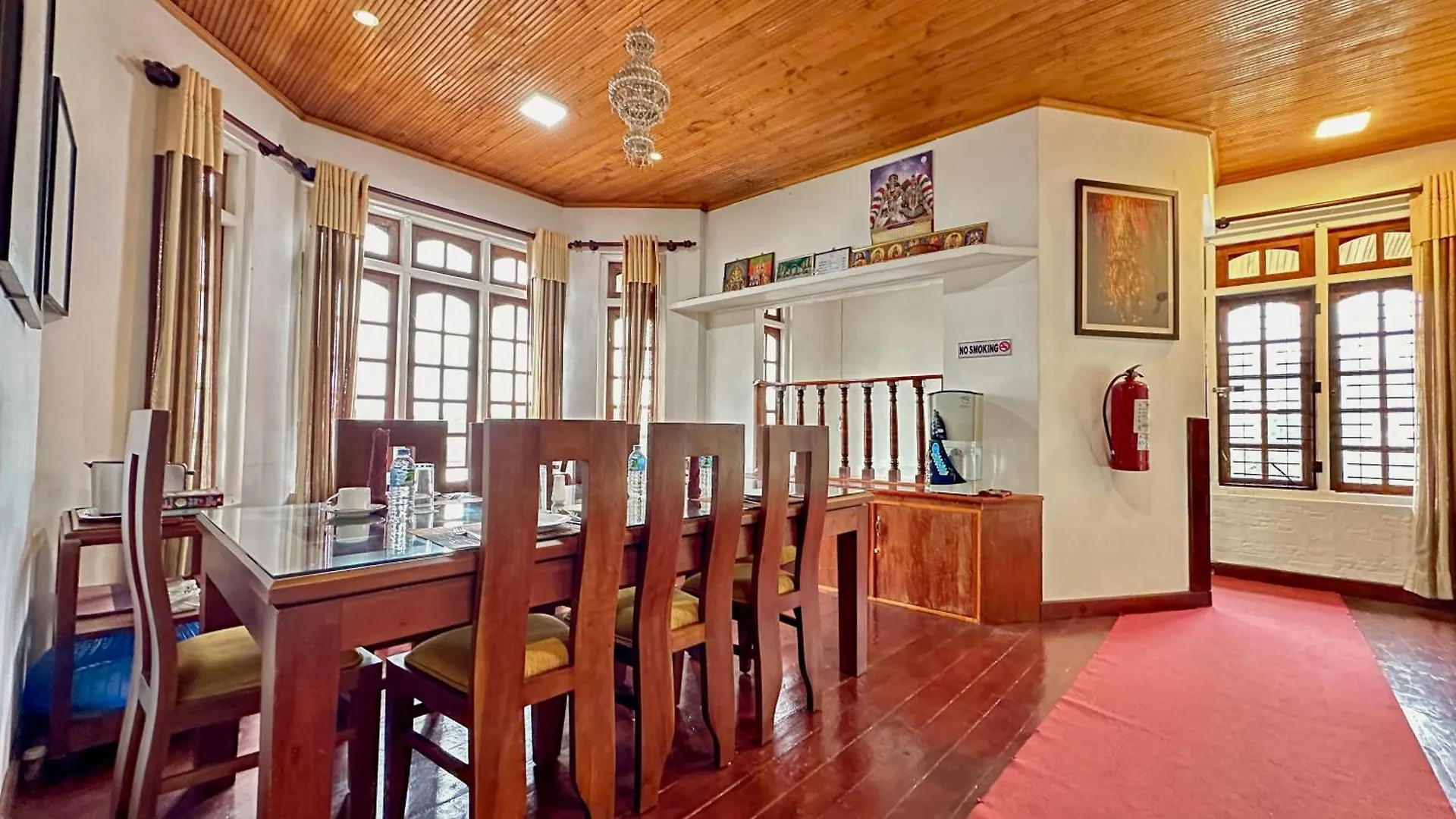 Nuwara Eliya Hills Rest Hotel Sri Lanka