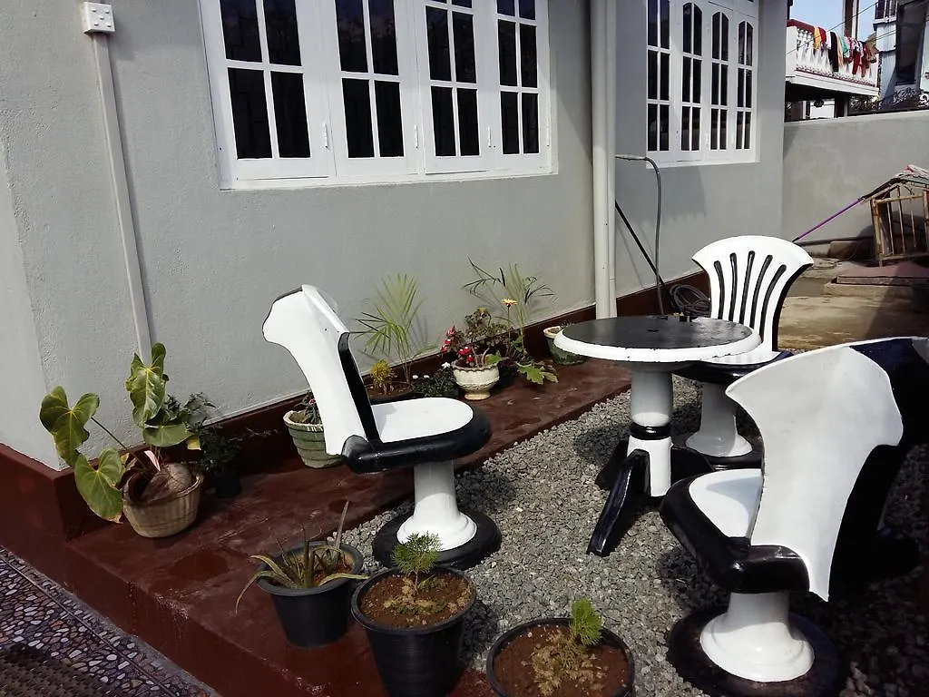 Guest house Nuwara Eliya Hills Rest Hotel