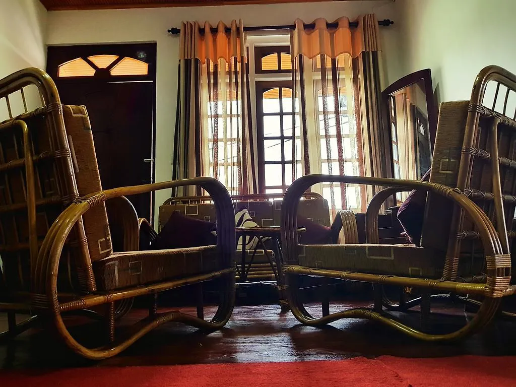 Guest house Nuwara Eliya Hills Rest Hotel